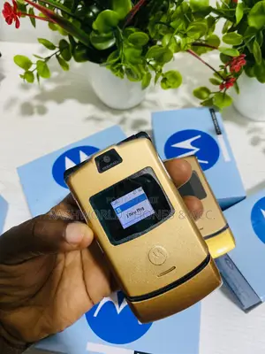 New Motorola RAZR V3 Gold