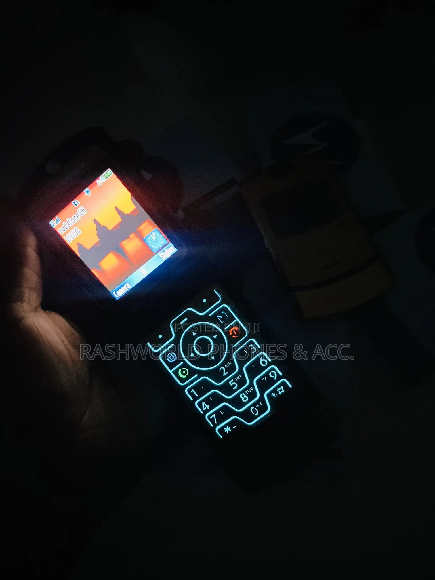 New Motorola RAZR V3 Gold