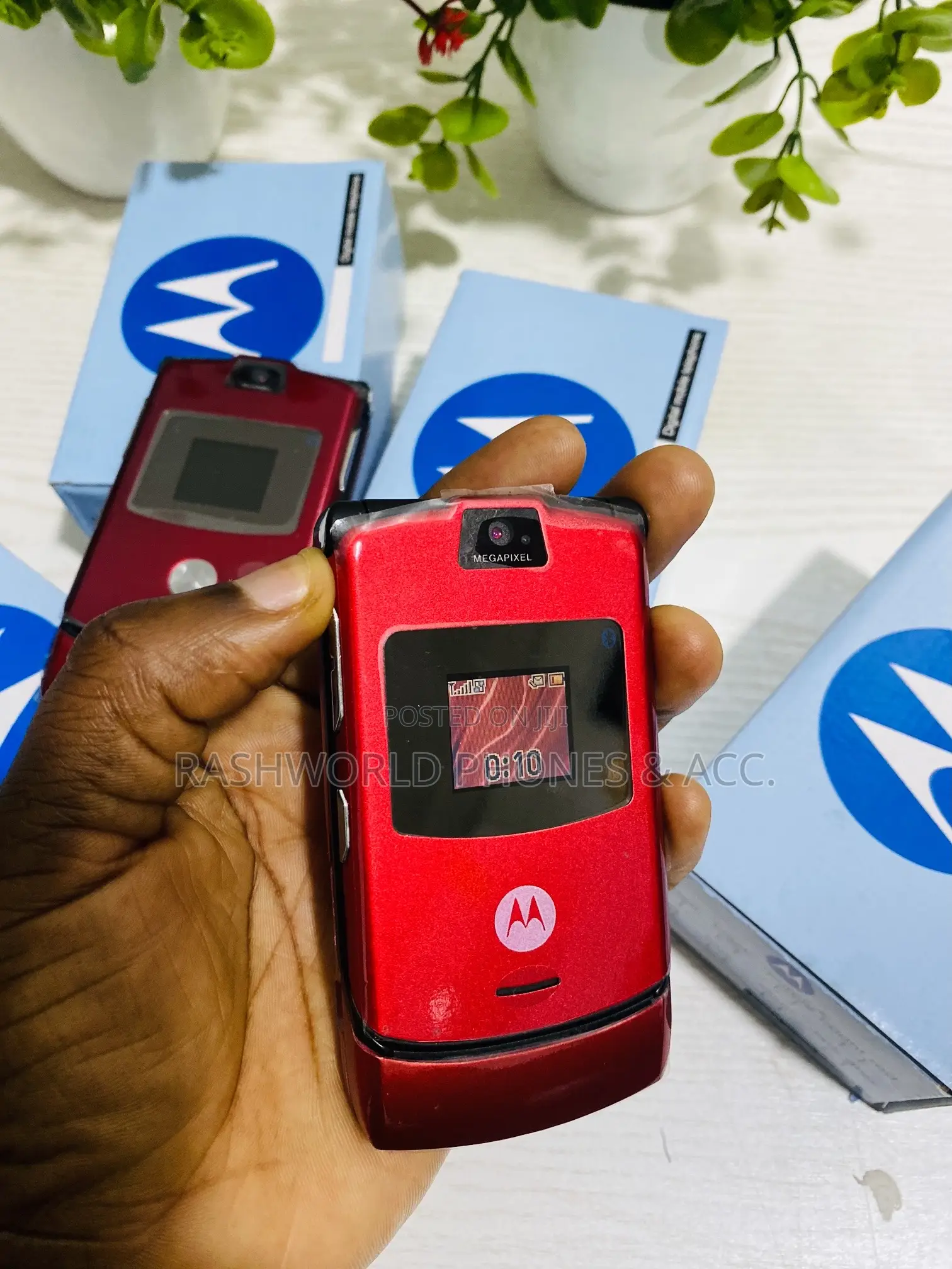 New Motorola RAZR V3 Red