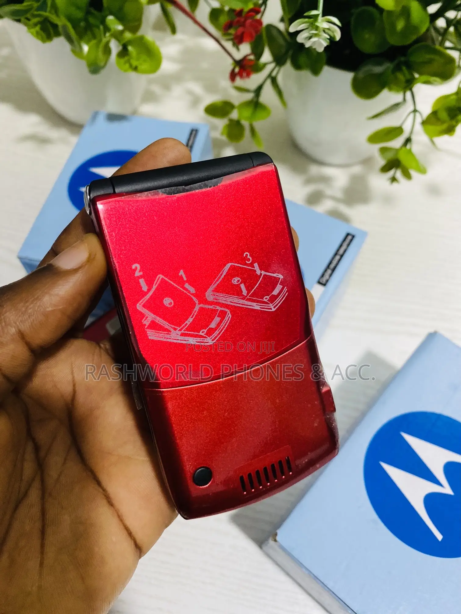 New Motorola RAZR V3 Red