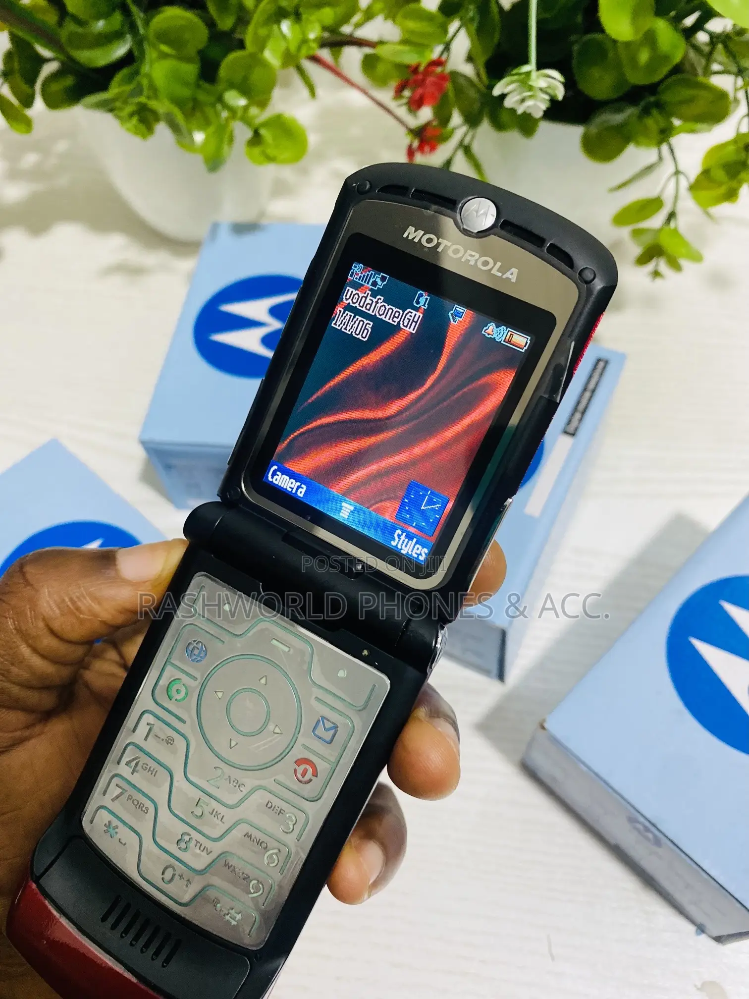 New Motorola RAZR V3 Red