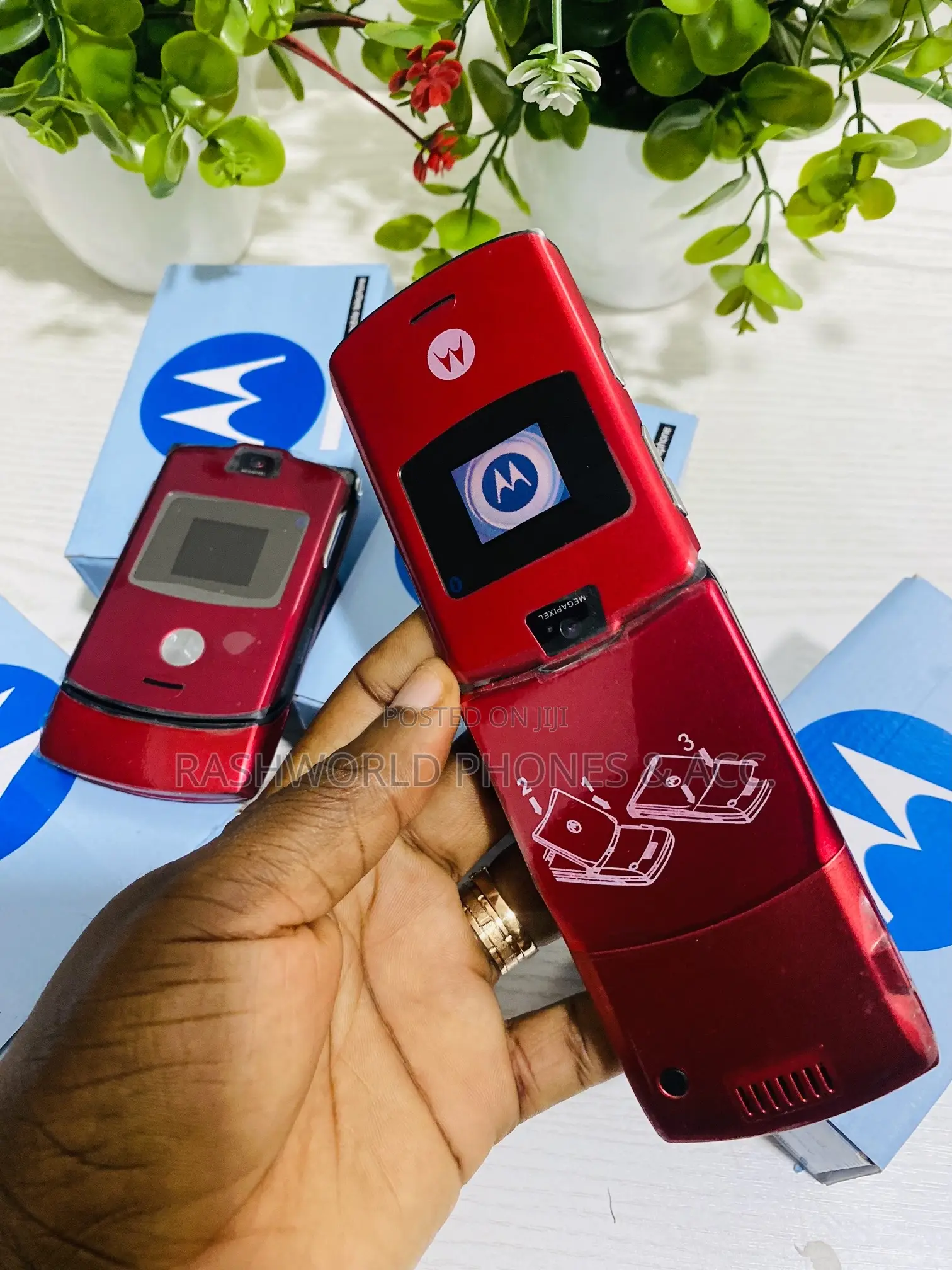 New Motorola RAZR V3 Red