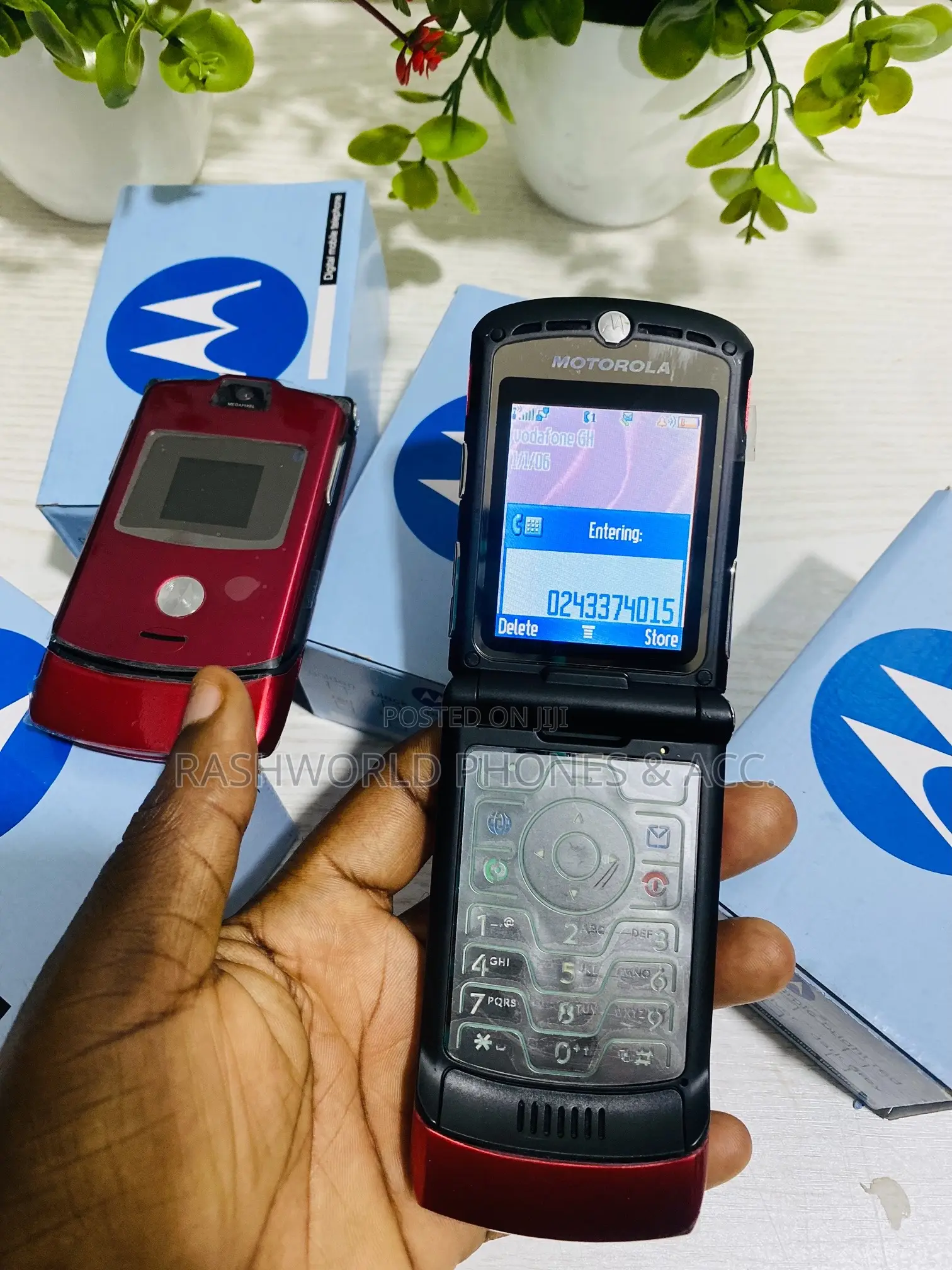 New Motorola RAZR V3 Red