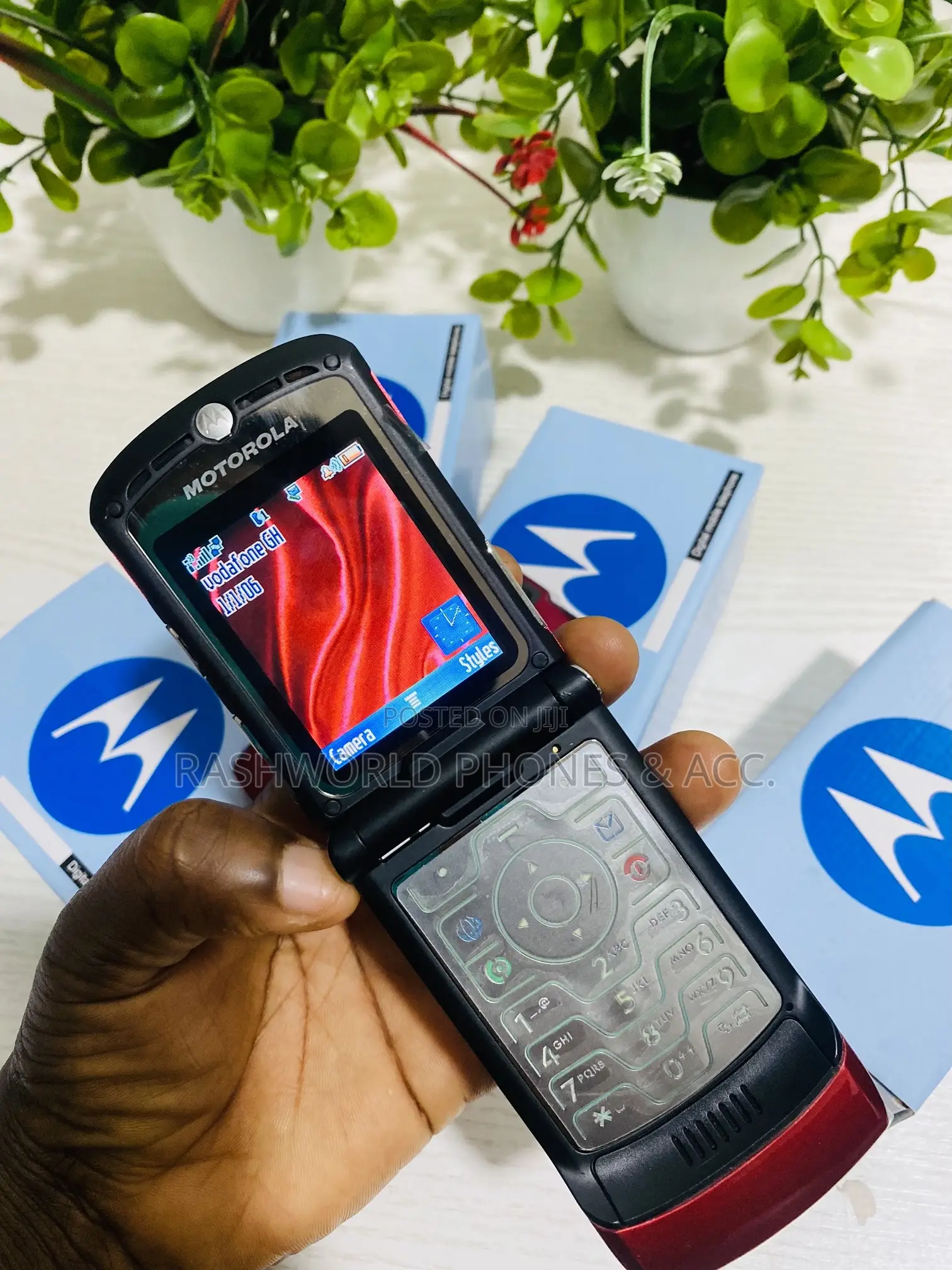 New Motorola RAZR V3 Red