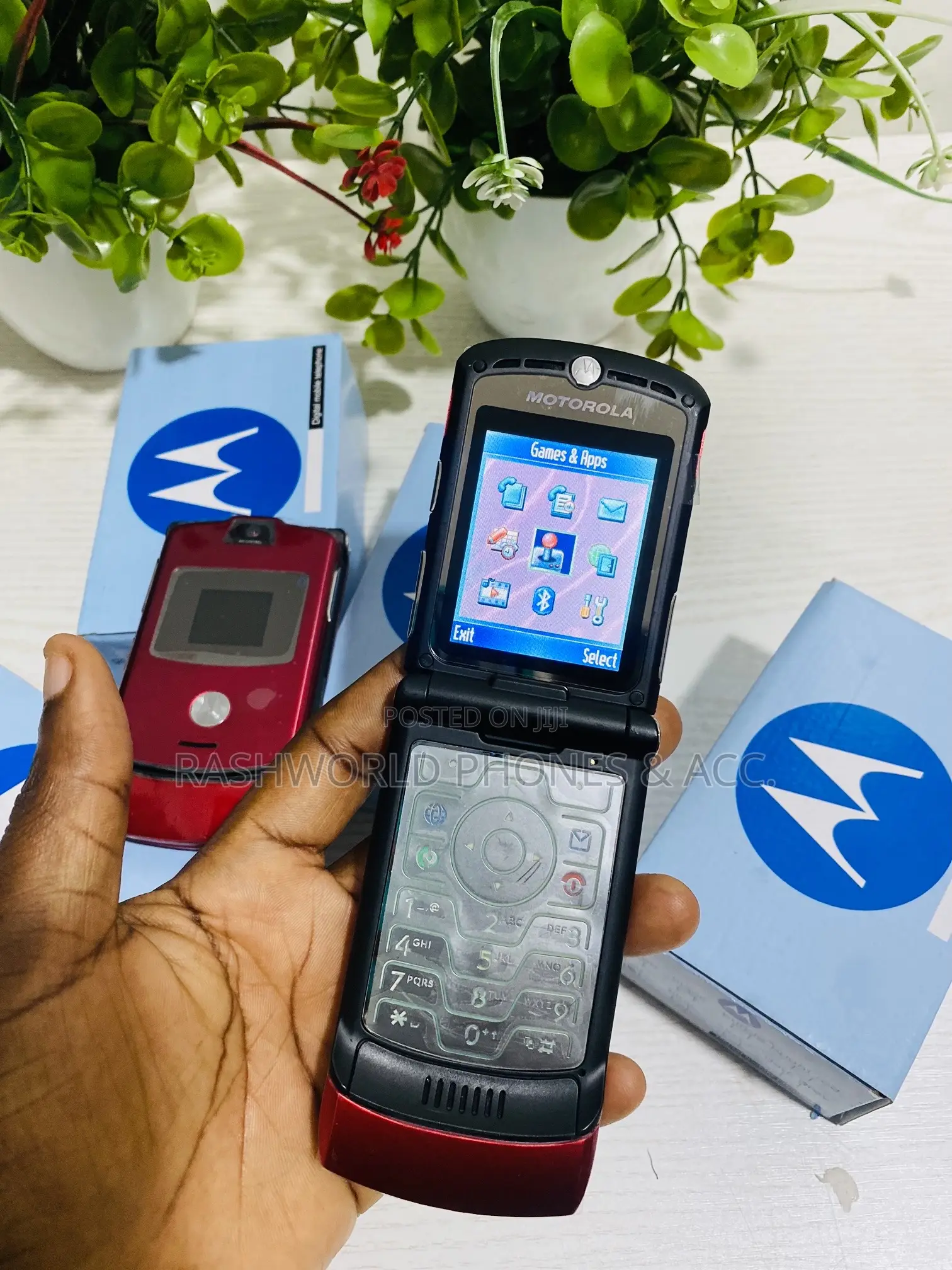 New Motorola RAZR V3 Red