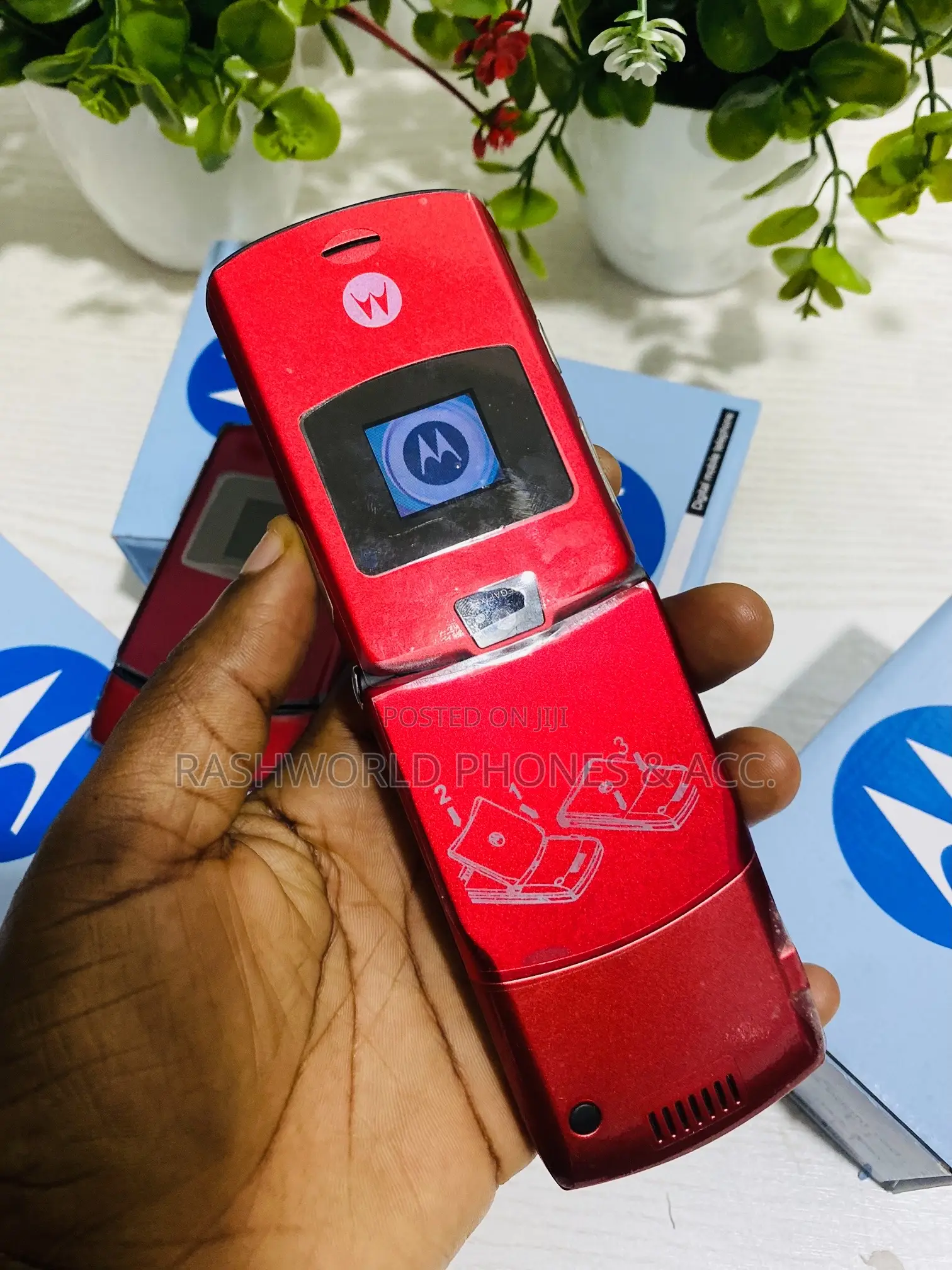 New Motorola RAZR V3 Red