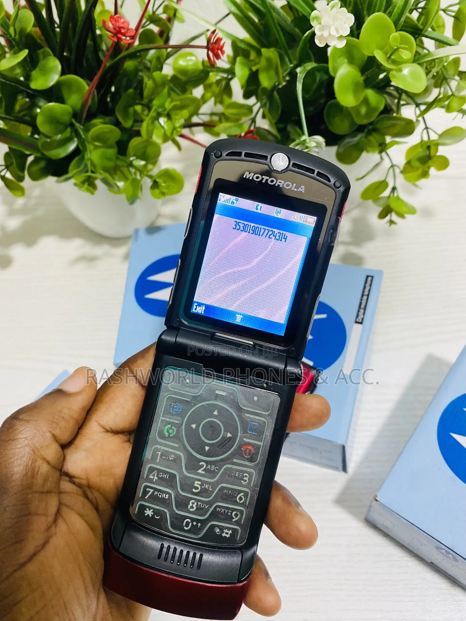 New Motorola RAZR V3 Red
