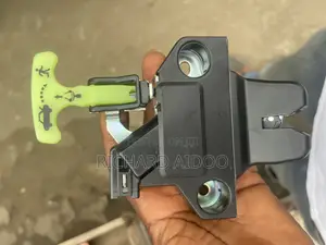 Toyota Corolla 2014/2016 Boot Locker Available