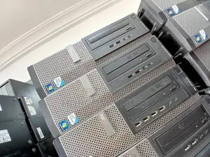 Desktop Computer Dell OptiPlex 790 4GB Intel Pentium HDD 250GB