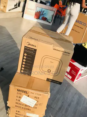  High Designed Midea White 15 Liters Water Heater 