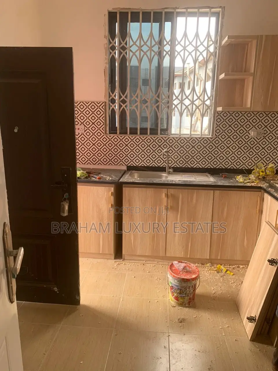 2bdrm Apartment in Royal Palm Street, Tseaddo for rent