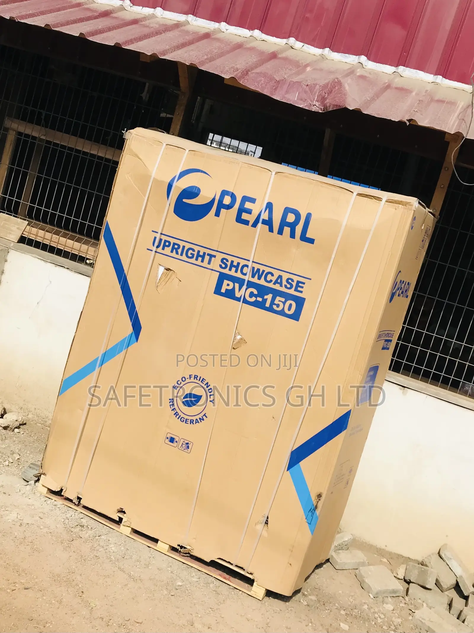 Durable 3 Doors Display Glass Pearl PVC-150 Fridge 