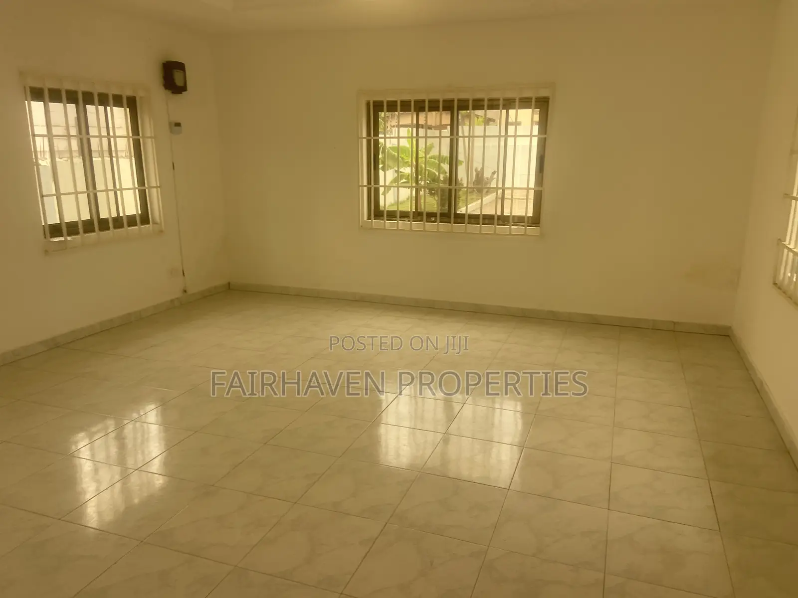 3bdrm House in Bushroad, Teshie for rent