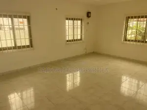 3bdrm House in Bushroad, Teshie for rent