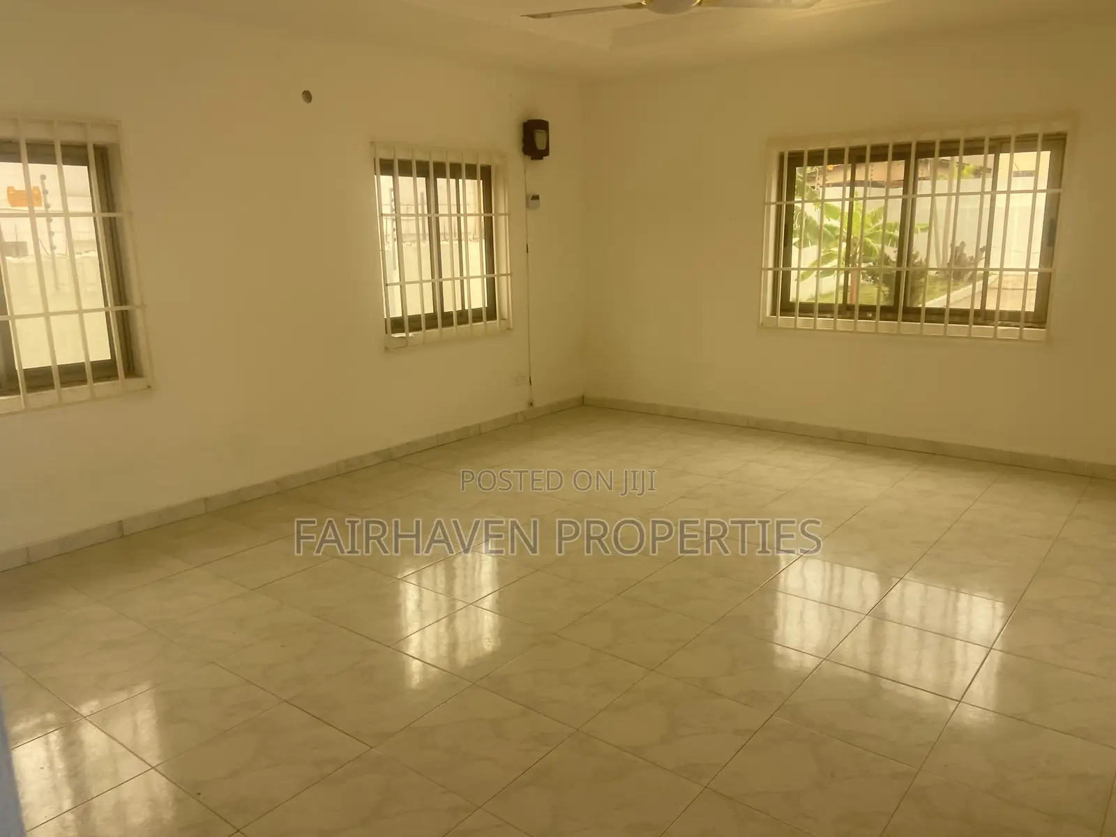 3bdrm House in Bushroad, Teshie for rent