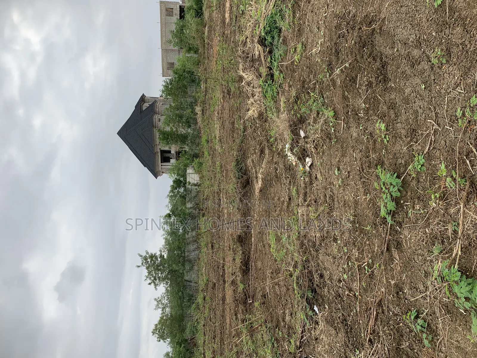 Plot for at Jubile Gate In, Size 70/100