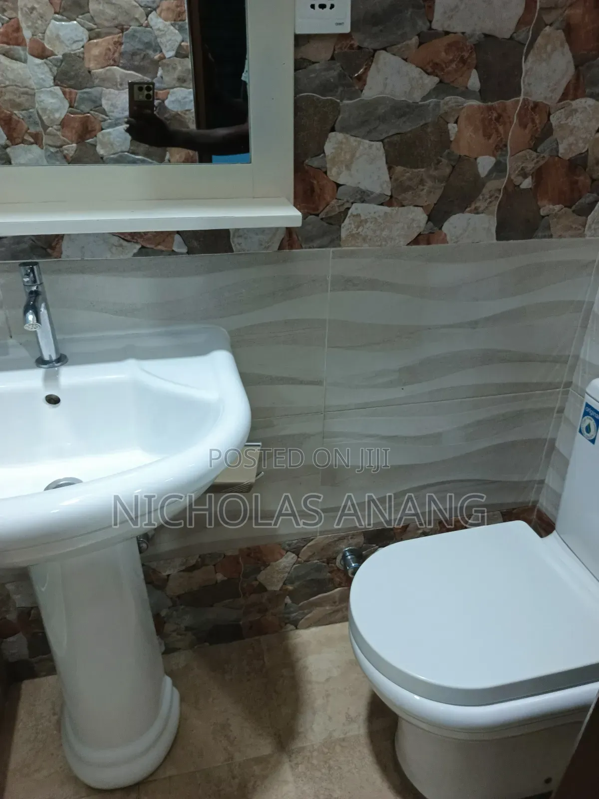 2bdrm Apartment in Dorns Properties, New Town for rent