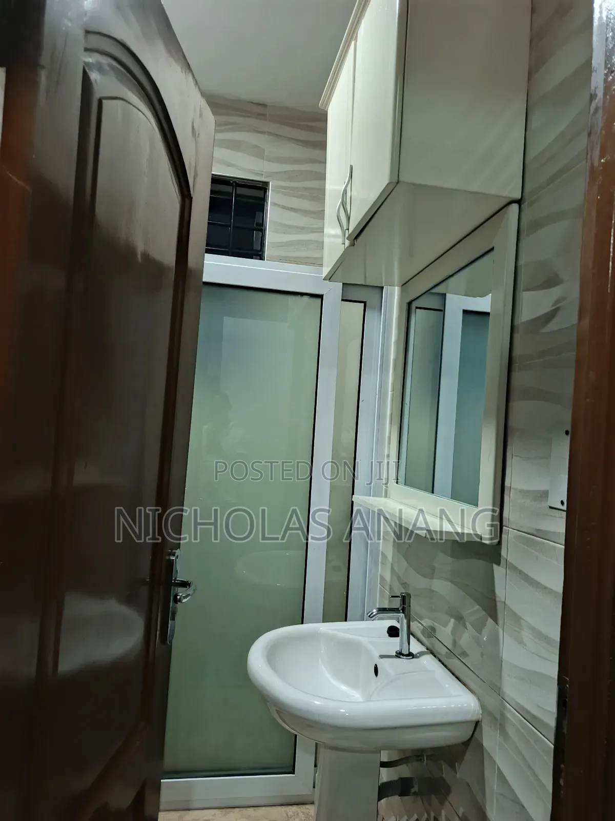 2bdrm Apartment in Dorns Properties, New Town for rent