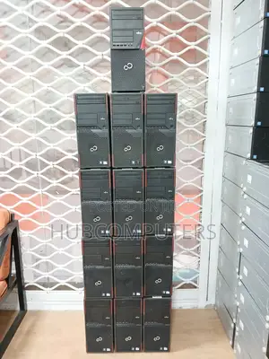 Desktop Computer Fujitsu Esprimo P757/E90+ 4GB Intel Pentium HDD 500GB