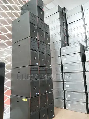 Desktop Computer Fujitsu Esprimo P757/E90+ 4GB Intel Pentium HDD 500GB