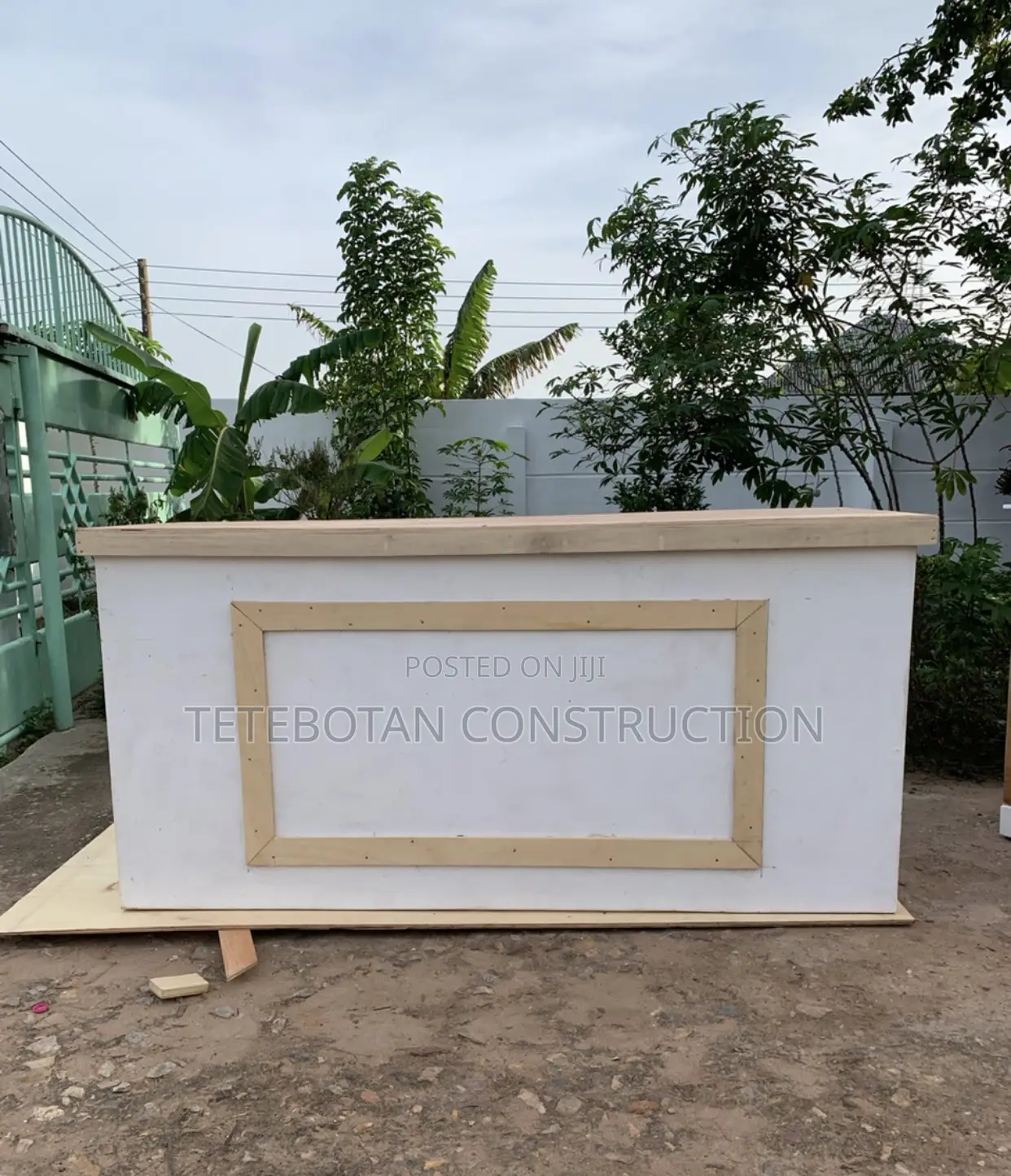 Foldable Wooden Shop / Table / Showcase Stand