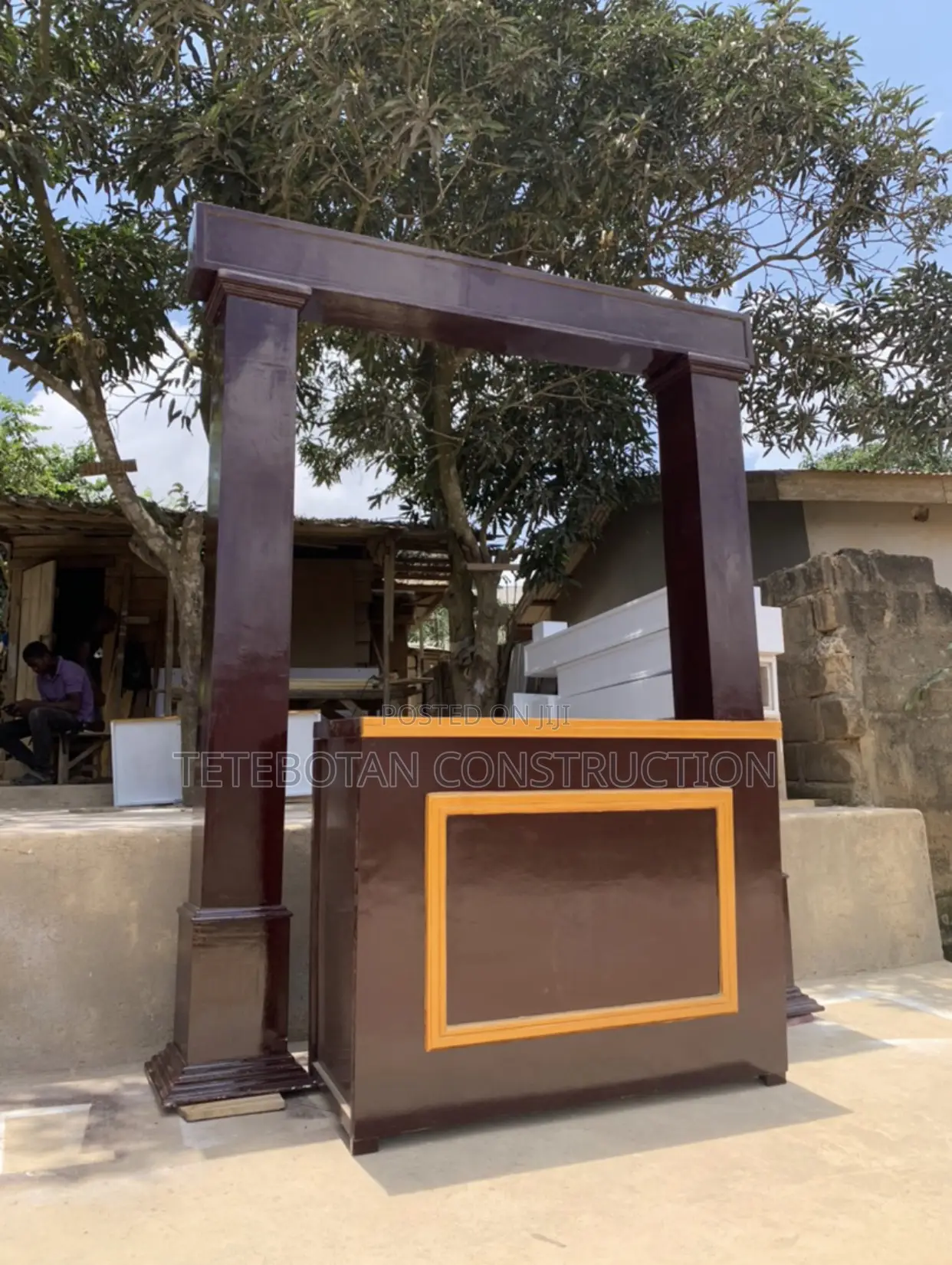 Foldable Wooden Shop / Table / Showcase Stand