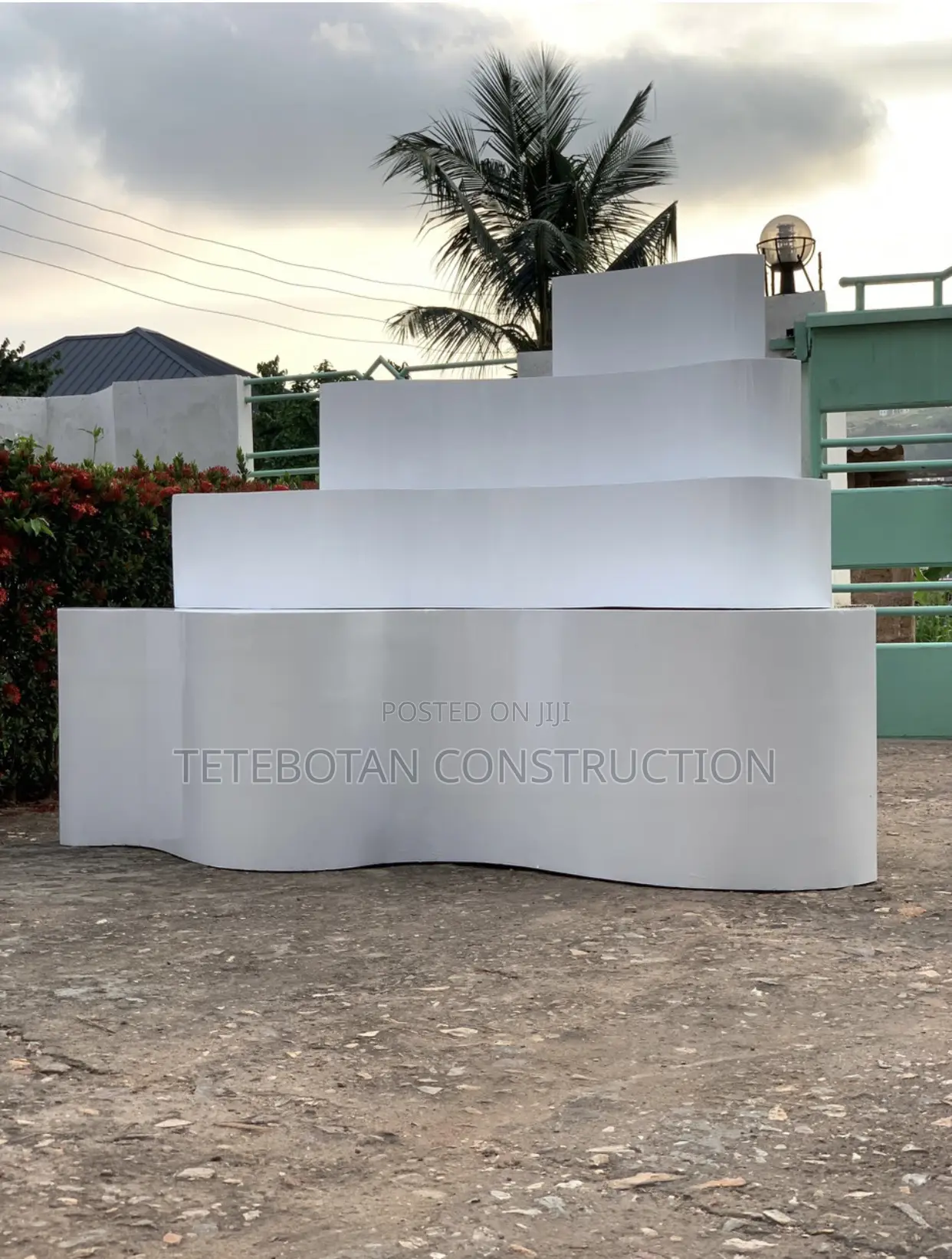 Foldable Wooden Shop / Table / Showcase Stand