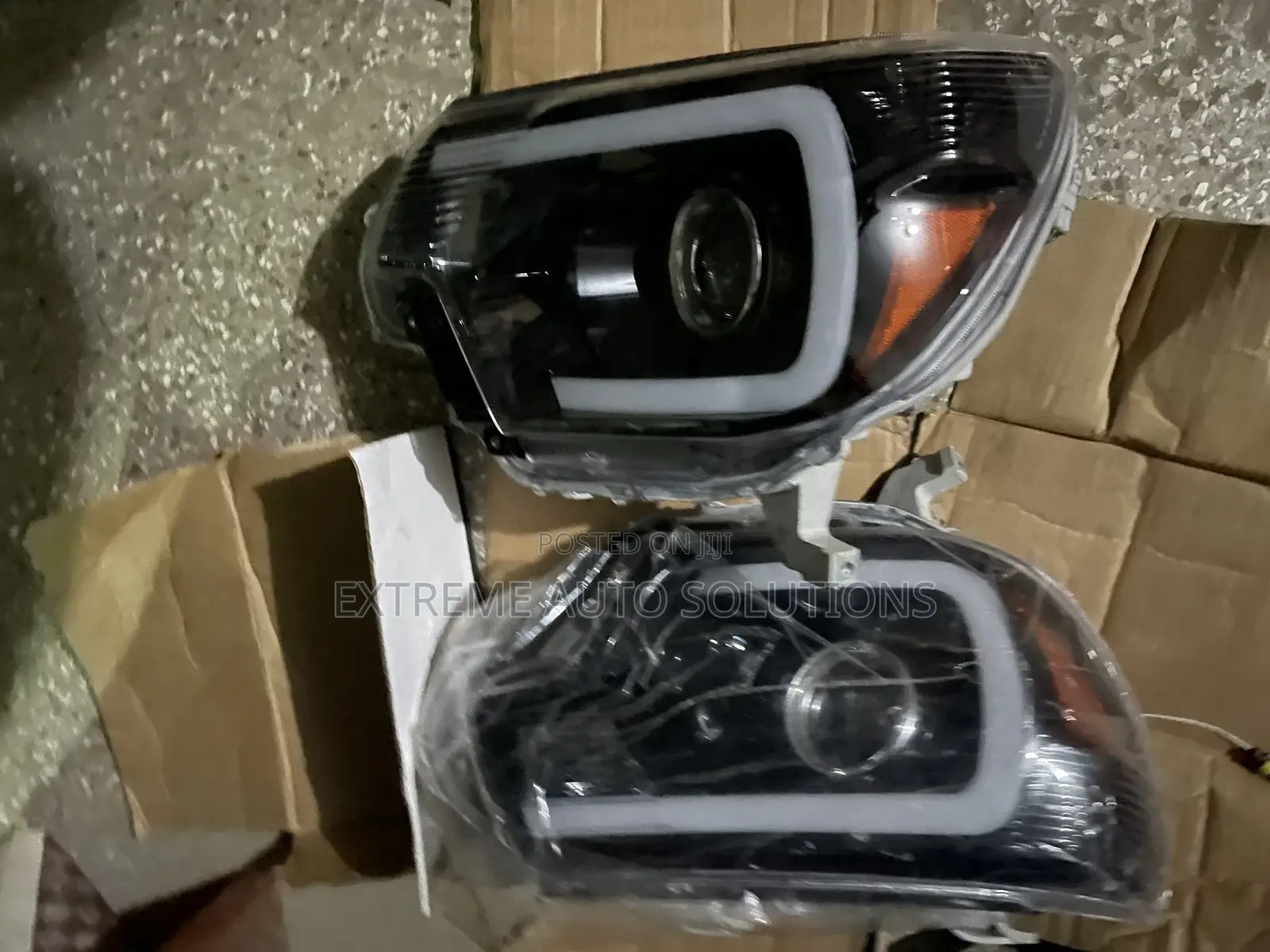 Tacoma 2012 Spec Headlights