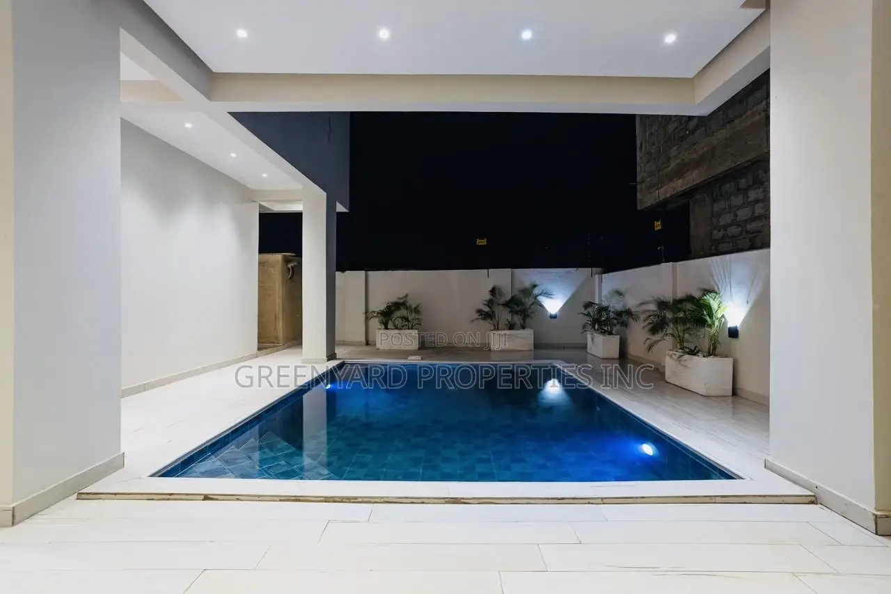 4bdrm Penthouse in East Legon for sale