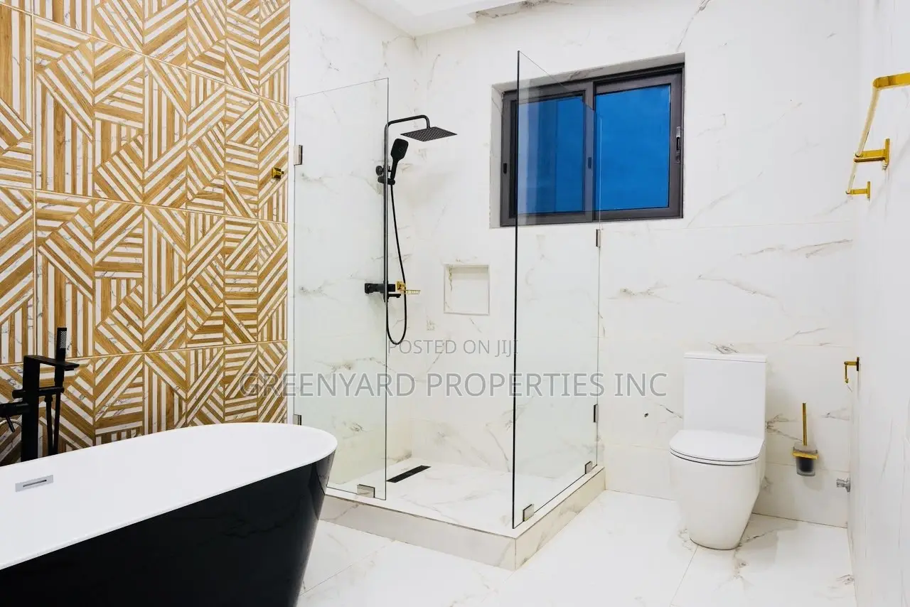 4bdrm Penthouse in East Legon for sale