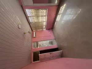 5bdrm Mansion in Bee Decor & Homes, Dzorwulu for sale