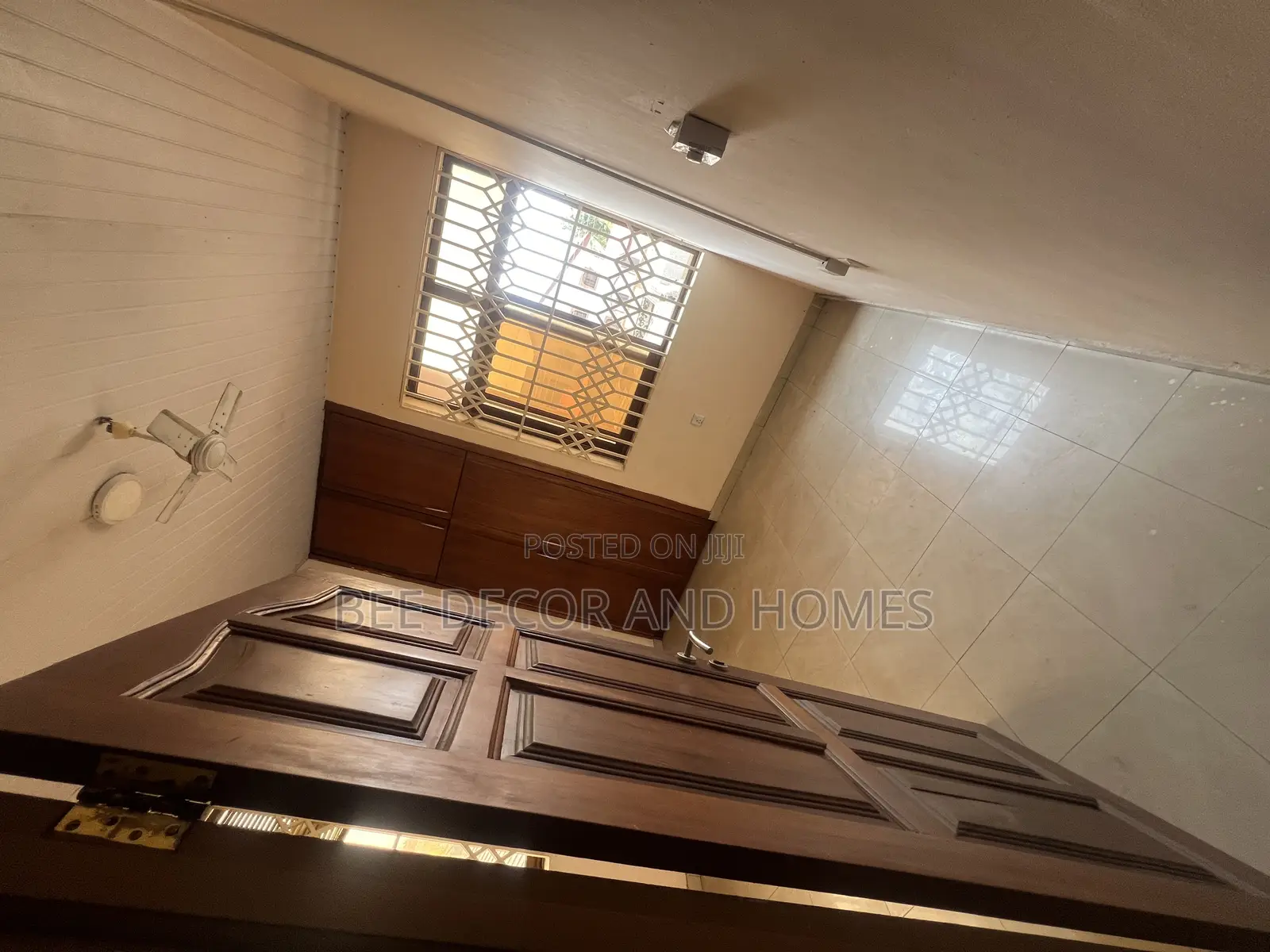 5bdrm Mansion in Bee Decor & Homes, Dzorwulu for sale