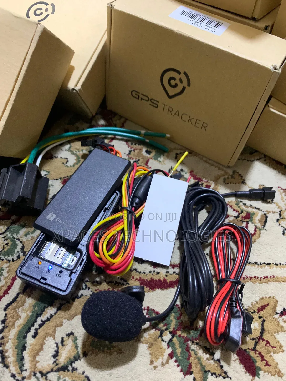 GPS Tracker for Vehicles/Motor With Microphone, Duoiot Dv281
