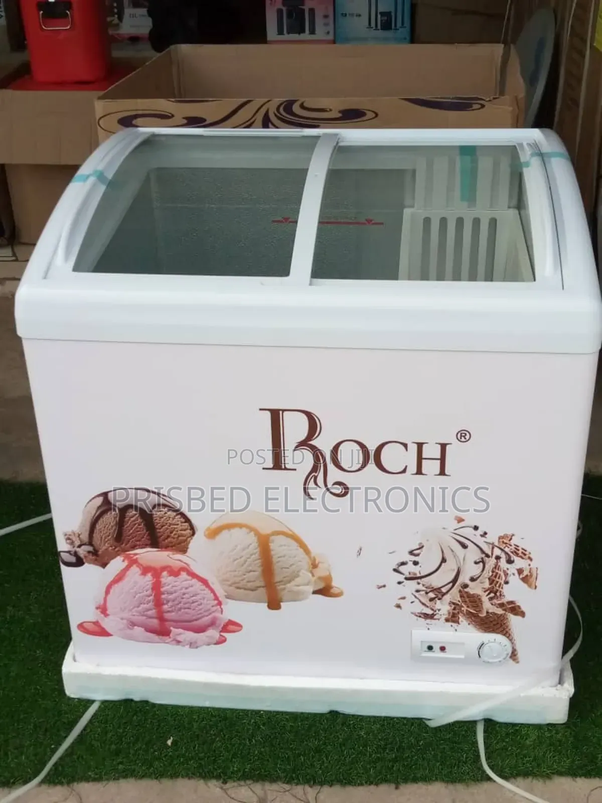 ROCH Ice Cream/ Display Freezer 258 Litres