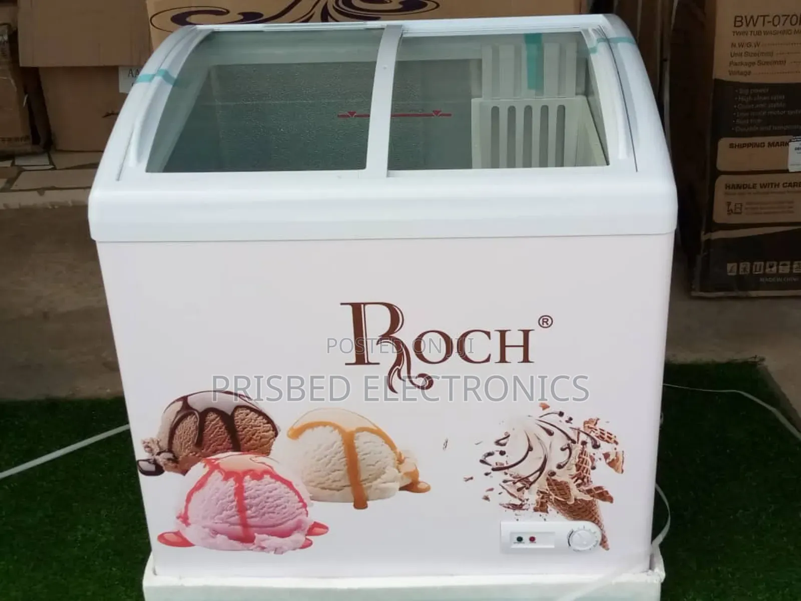ROCH Ice Cream/ Display Freezer 258 Litres