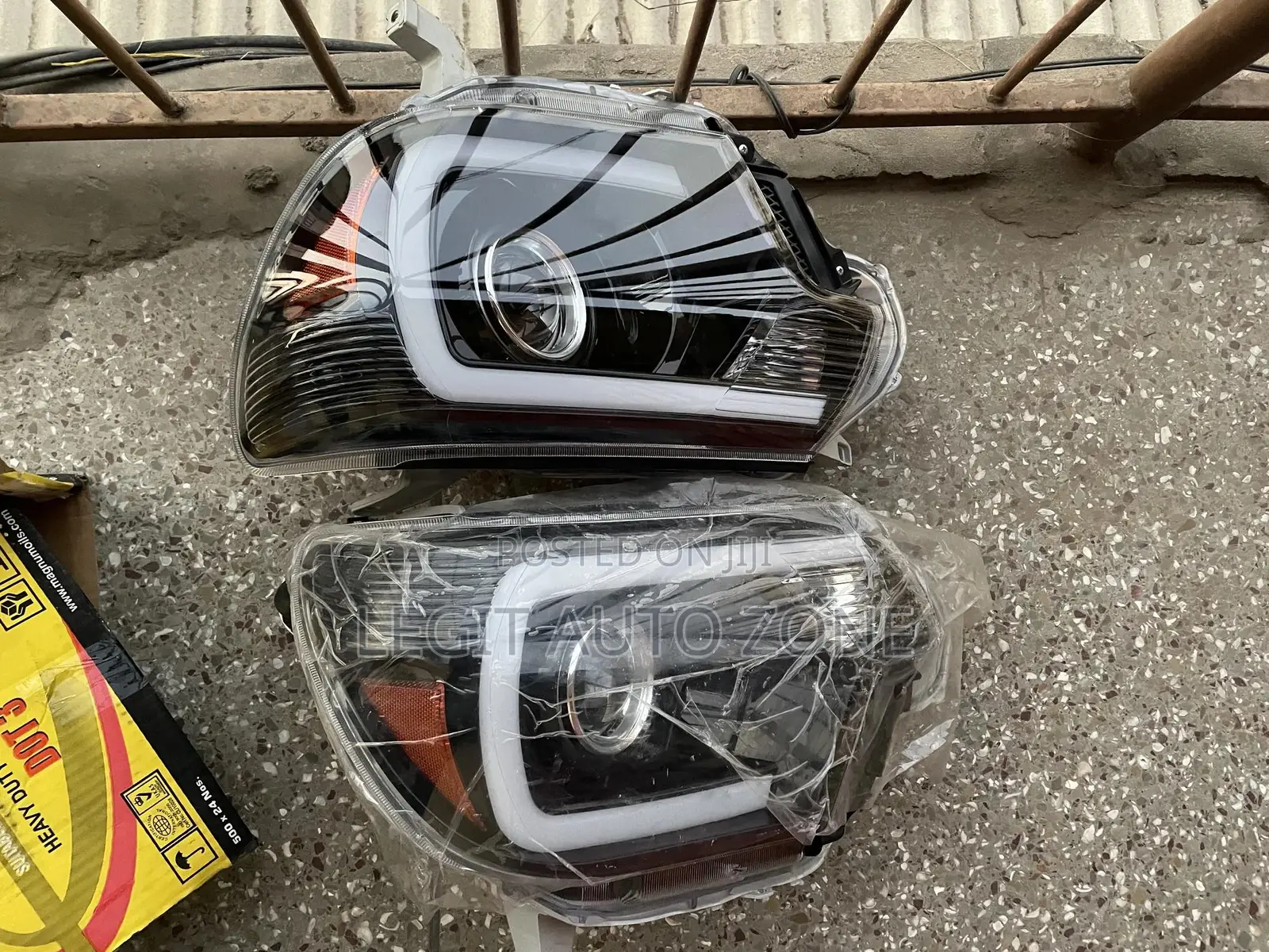 Tacoma 2012,2014 Spec Headlights