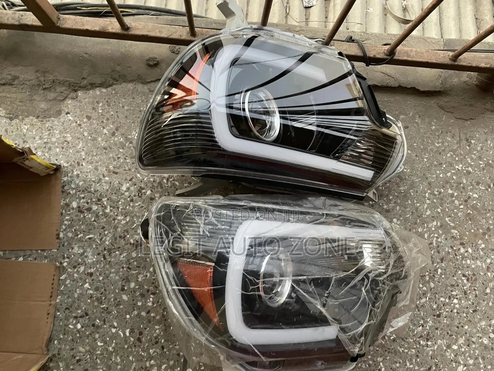 Tacoma 2012,2014 Spec Headlights