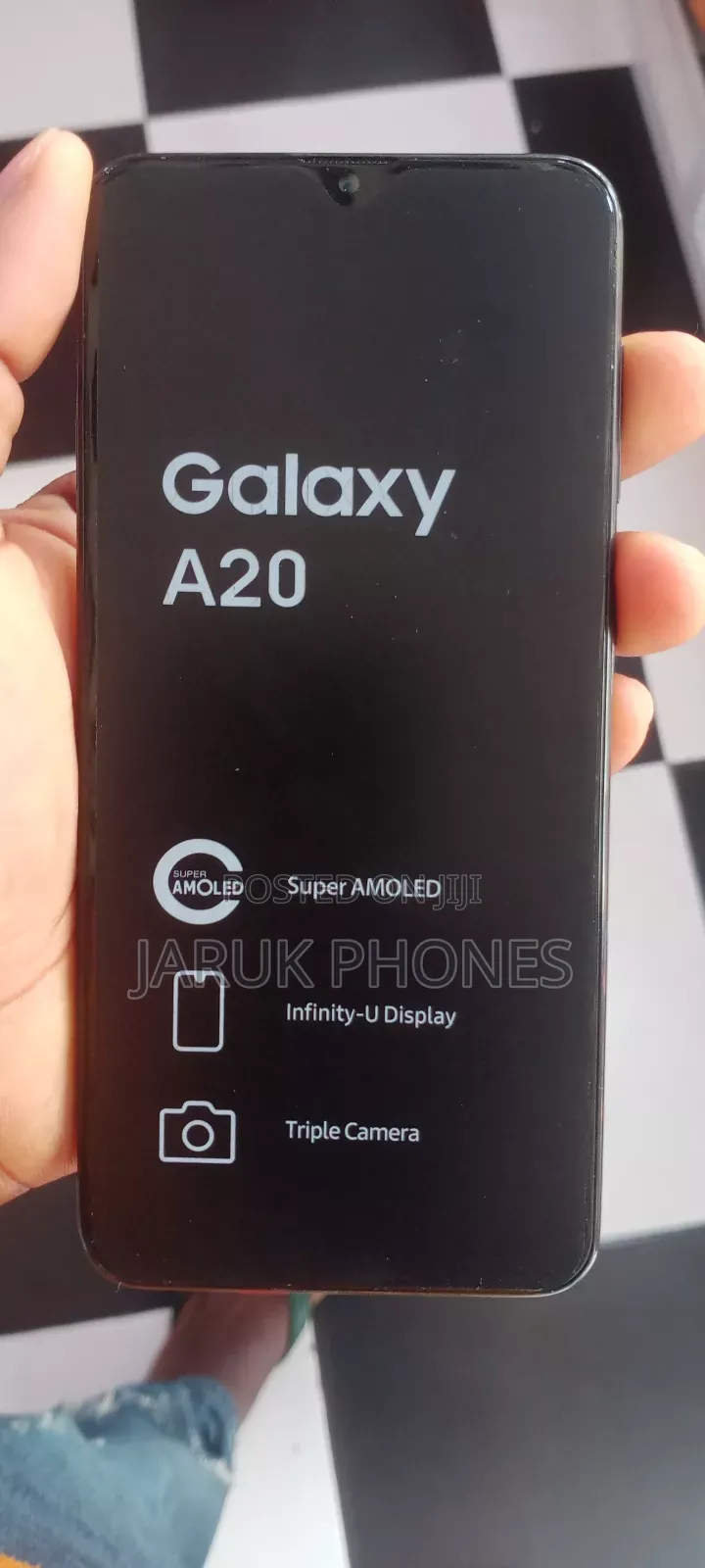 Samsung Galaxy A20 64 GB Black