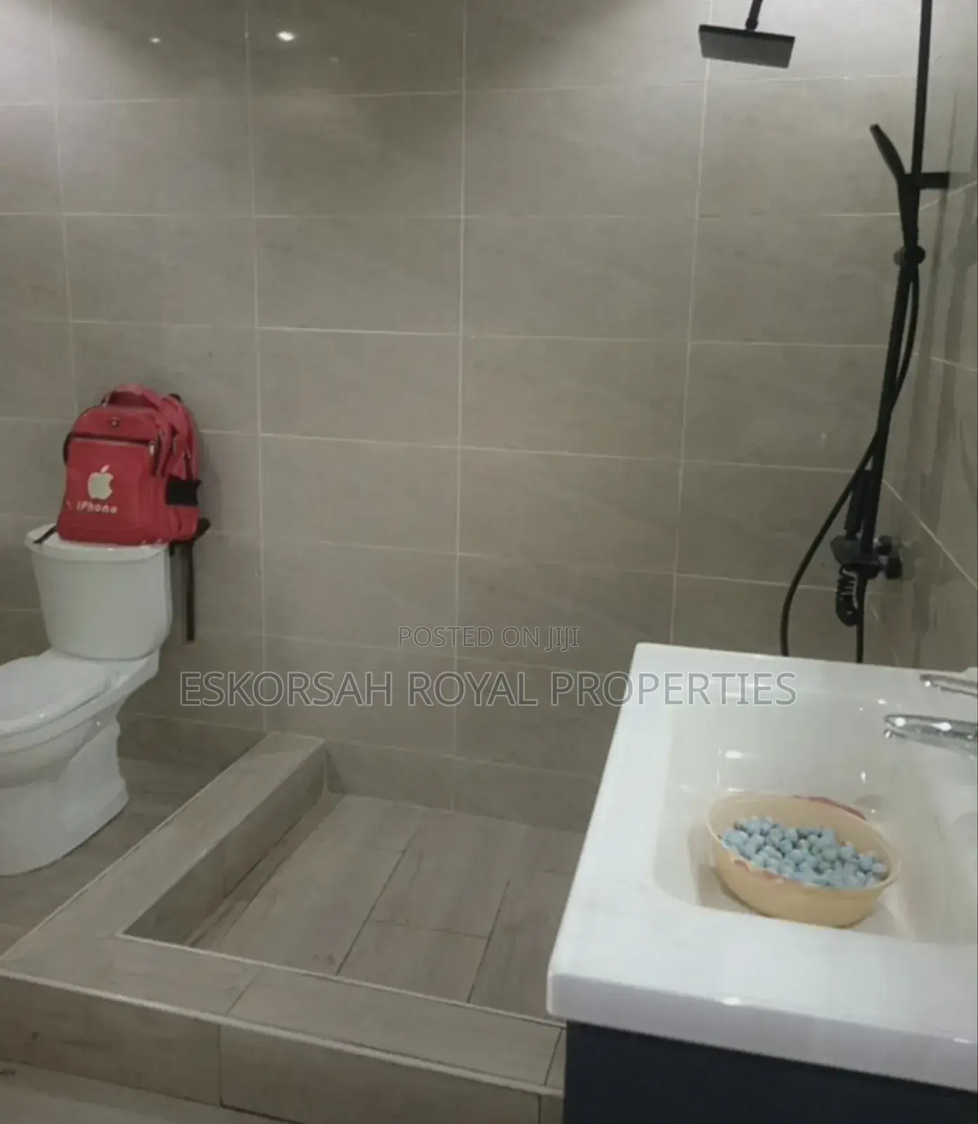 3bdrm House in Kwabenya for sale
