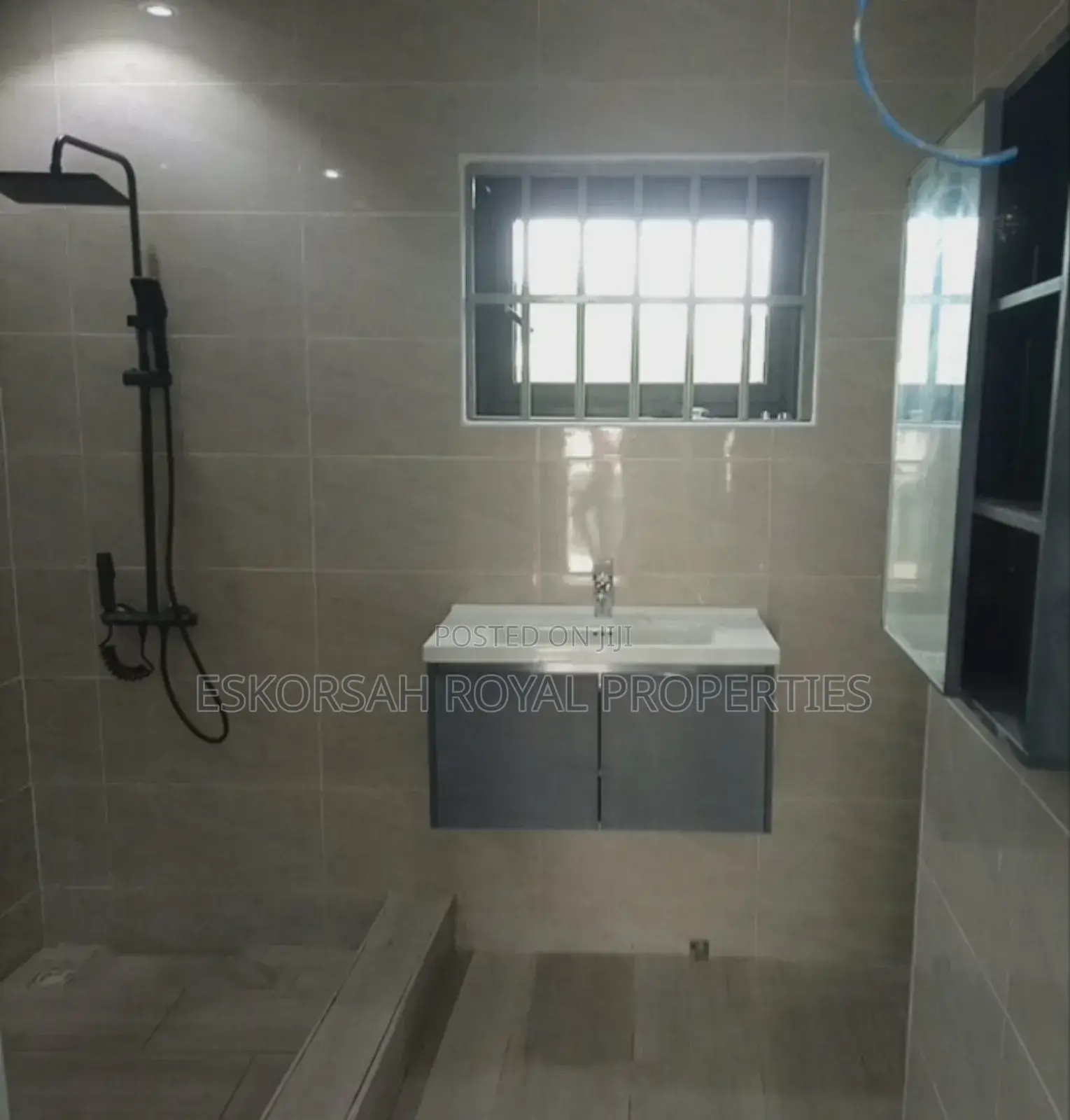 3bdrm House in Kwabenya for sale