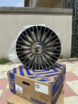 Mercedes Rim 19 . Alloy 7075