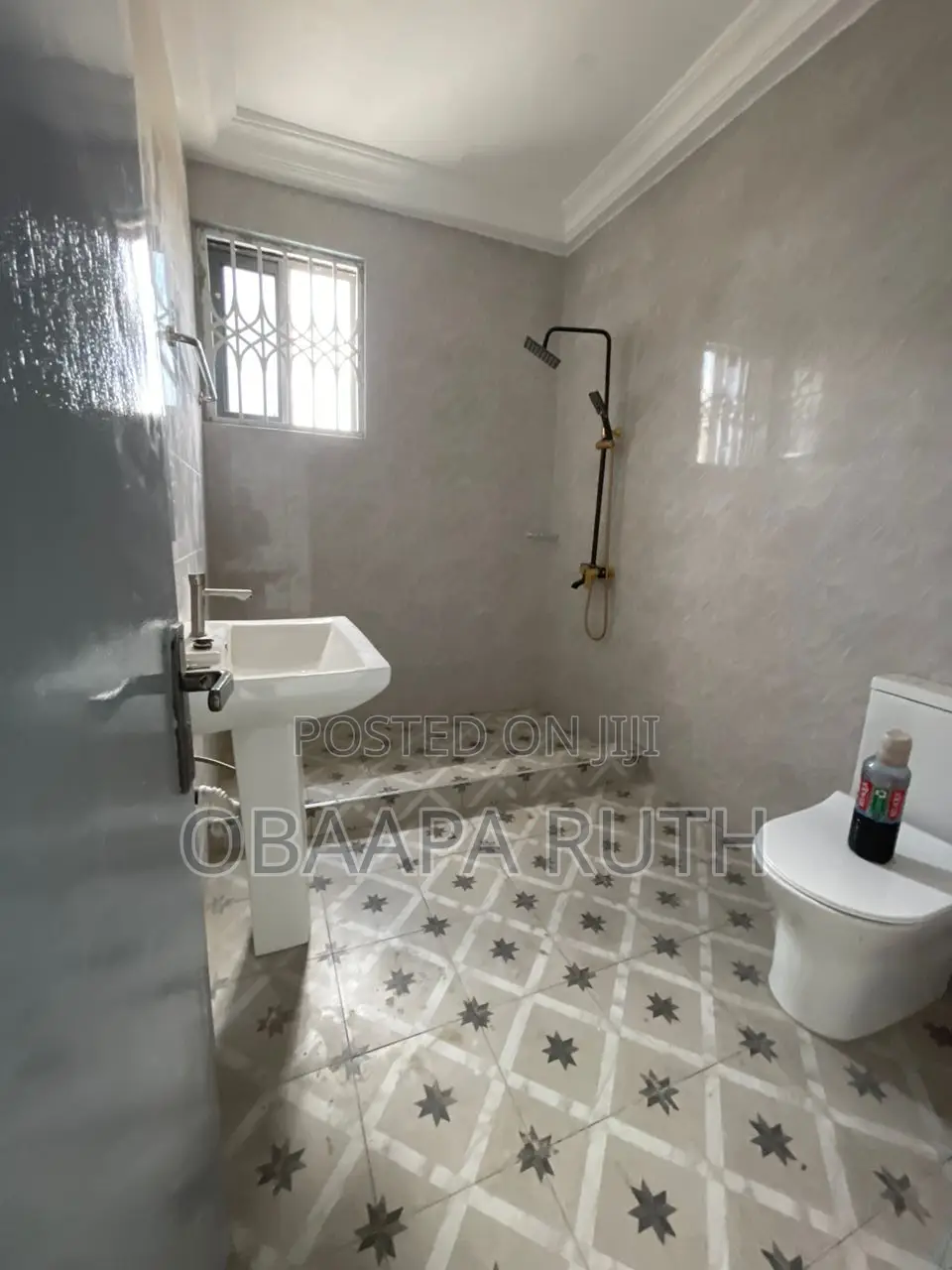 3bdrm Apartment in Adjiriganor for rent