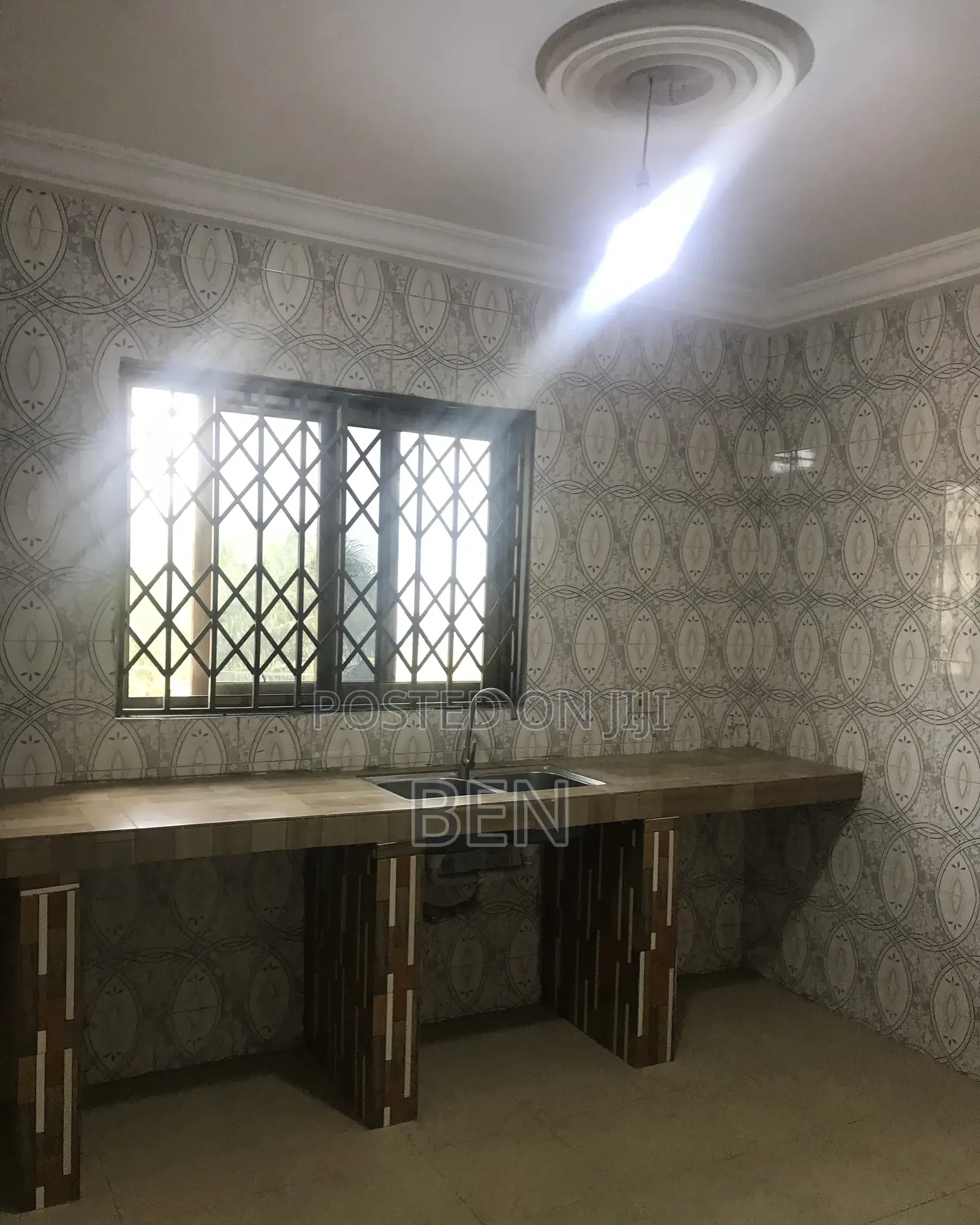 2bdrm Apartment in Chantan - Mile 7, Achimota for rent