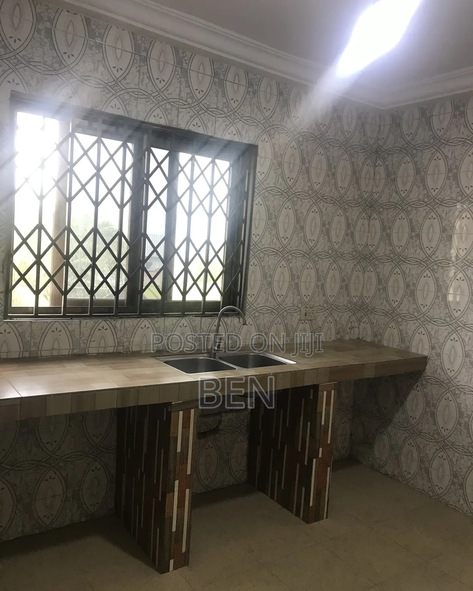 2bdrm Apartment in Chantan - Mile 7, Achimota for rent