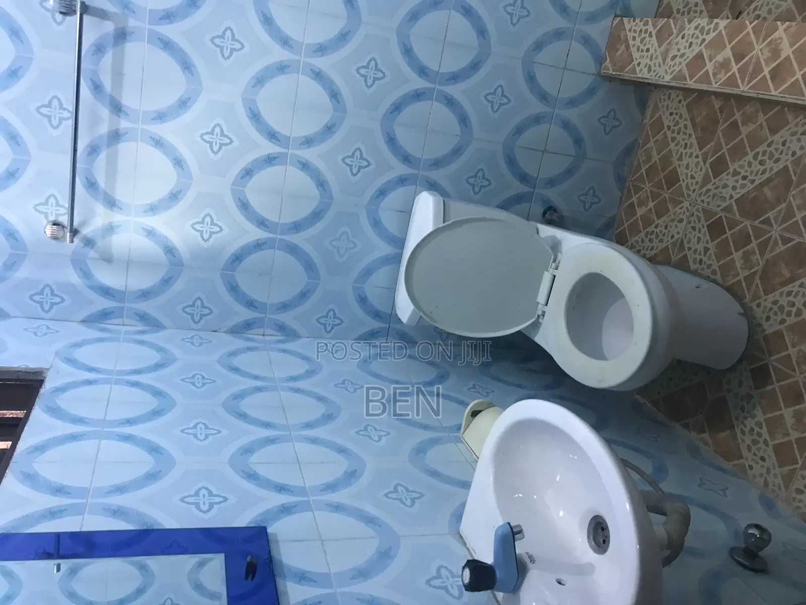 2bdrm Apartment in Chantan - Mile 7, Achimota for rent
