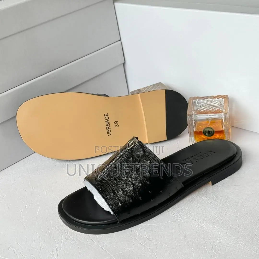 Original Channel Leather Slippers