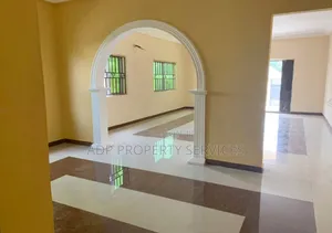 3bdrm Mansion in Koans Estate Pampaso, Accra Metropolitan for sale