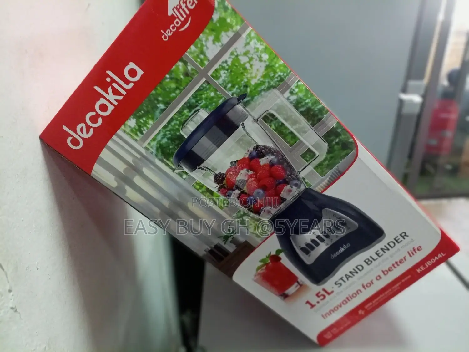 Decakila Stand Blender With One Year Warranty.