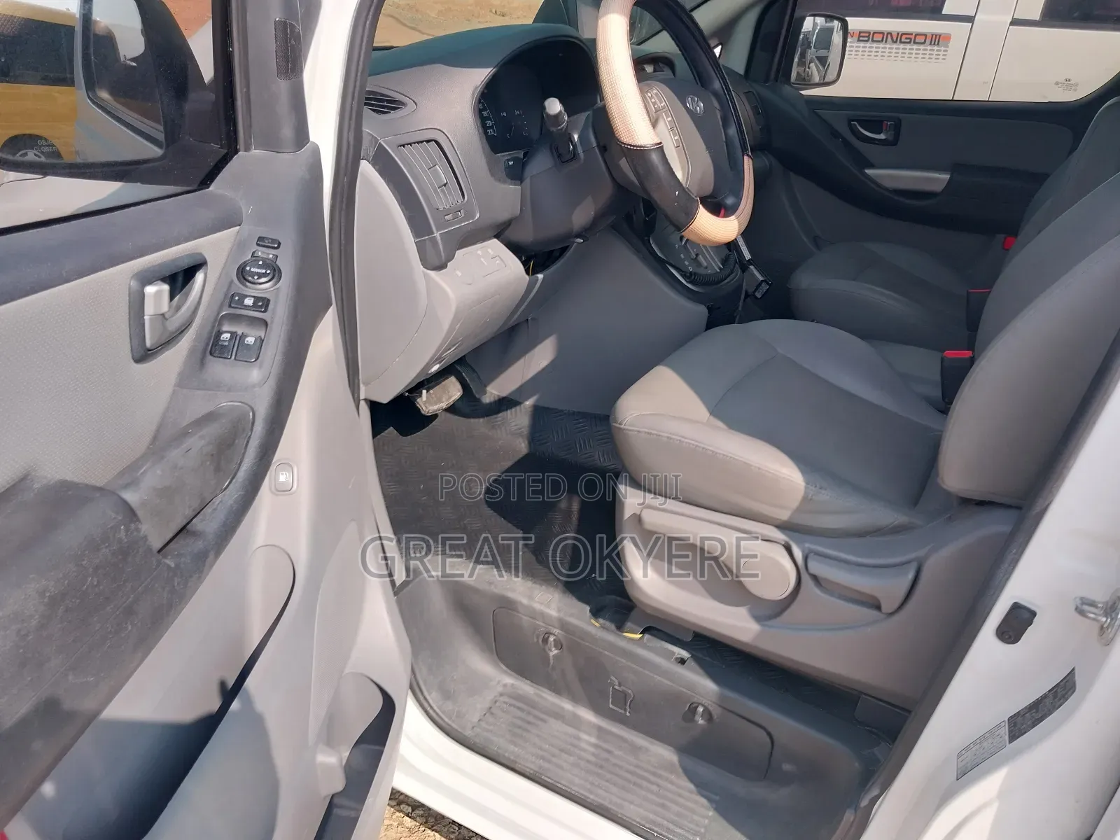 Hyundai Starex 2014 White