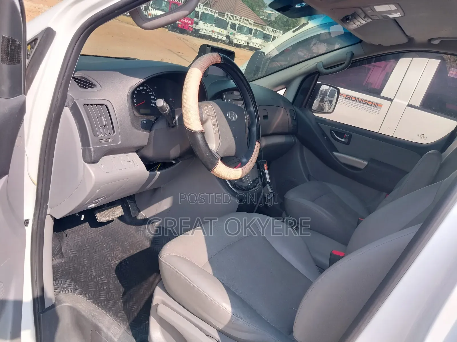 Hyundai Starex 2014 White